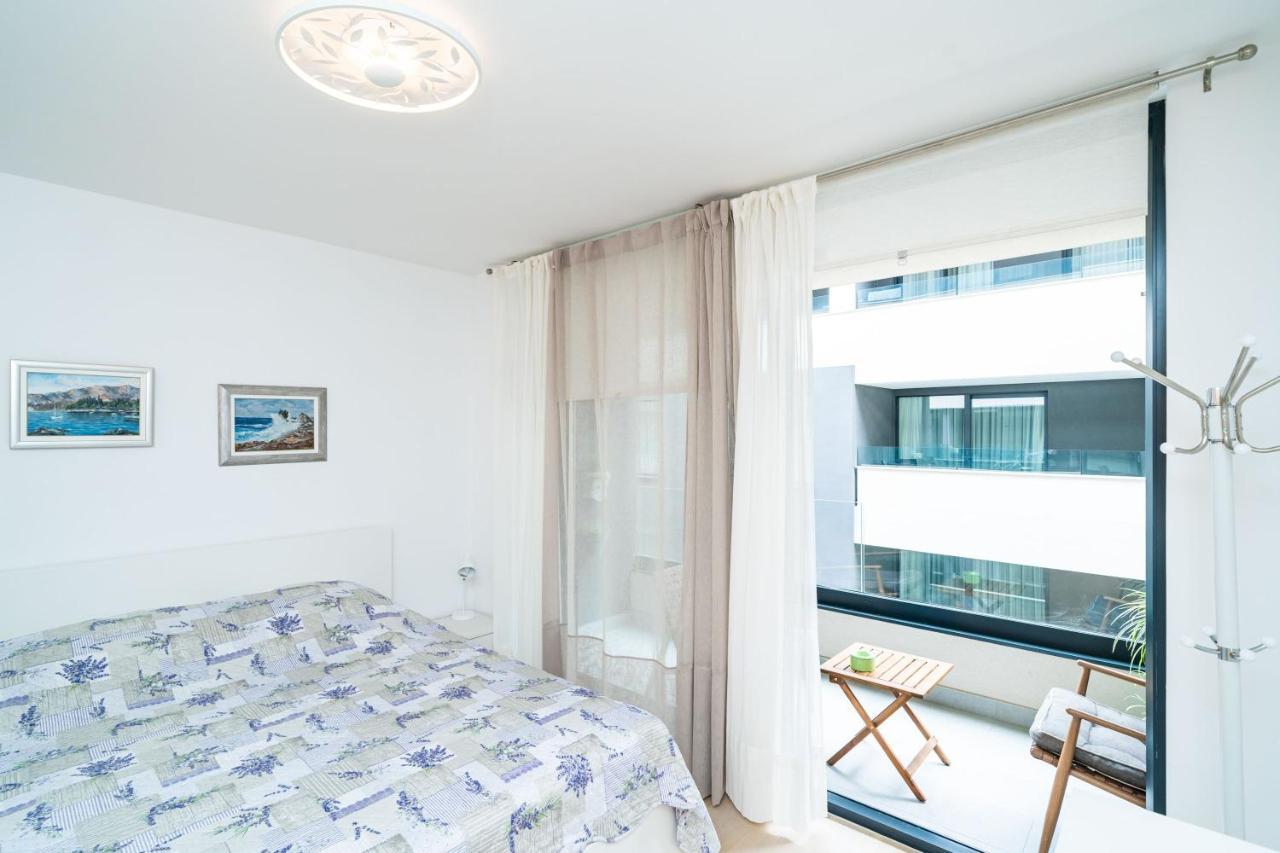 Apartment Lenka *